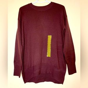 Isaac Mizrahi, size Medium, oversized sweater, NWT, 100% acrylic, plumb color